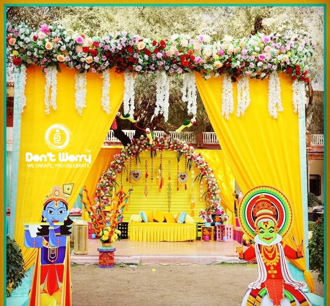 Beautiful Haldi setup in Open Area | Simple and unique wedding haldi  backdrop decoration | Elegant Wedding haldi backdrop decoration | Grand wedding  haldi backdrop decoration | best wedding haldi backdrop decoration